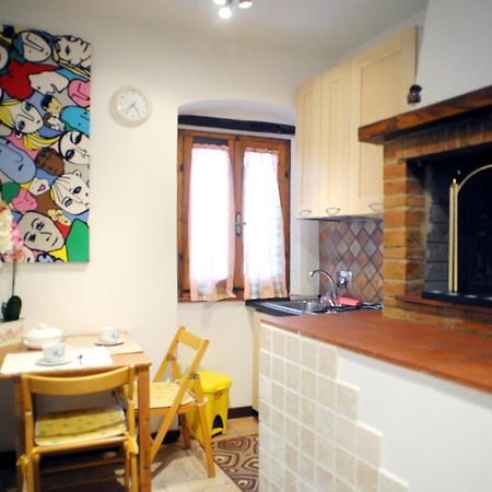 Appartamento Tulipano Rosa Σπολέτο Δωμάτιο φωτογραφία